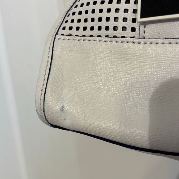 NWT Juicy Couture white leather perforated purse/bag/satchel Daydreamer Venice - Picture 8 of 9